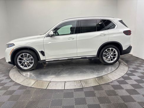 New 2026 BMW X5 xDrive40i w/ Climate Comfort Package AWD/4WD image 16