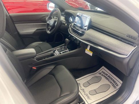 New 2026 Jeep Compass Latitude image 15