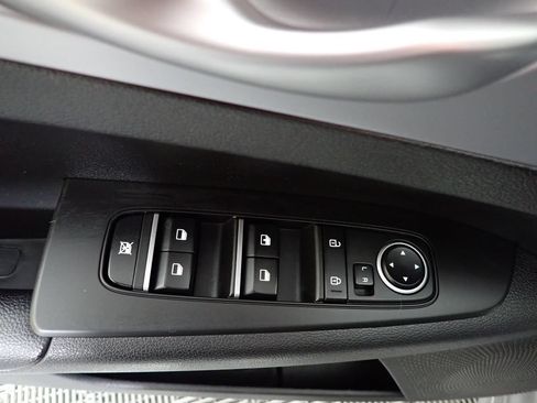 Used 2023 Kia Forte LXS w/ LXS Technology Package FWD image 19
