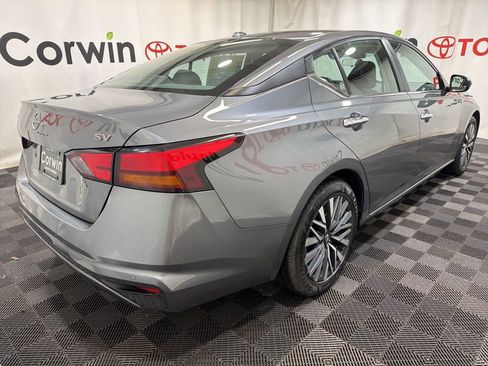 Used 2024 Nissan Altima 2.5 SV FWD image 6