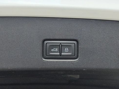 Used 2023 Audi Q4 e-tron Premium Plus w/ Premium Plus RWD image 16