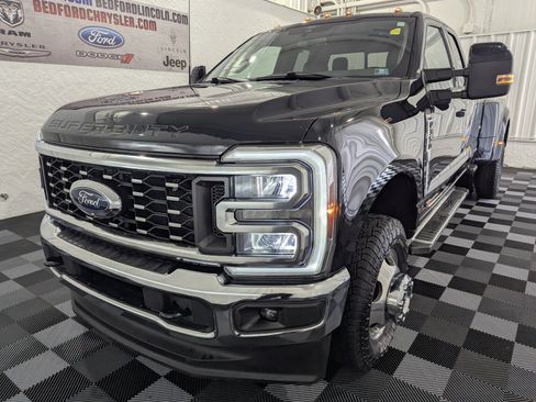 Used 2024 Ford F350 4x4 SuperCab DRW Super Duty image 3