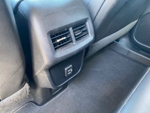 Used 2019 Chevrolet Equinox Premier image 19