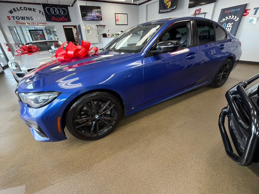 Used 2022 BMW 330i Sedan w/ M Sport Package RWD image 11