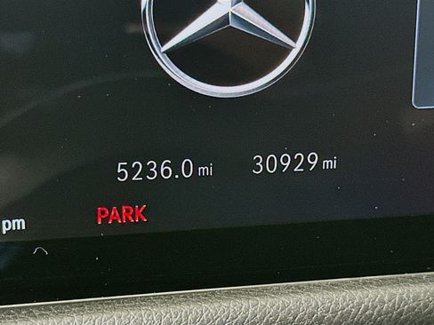 Used 2024 Mercedes-Benz EQB 250+ image 19