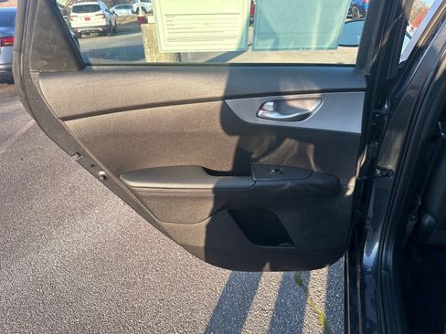 Used 2023 Kia Forte LXS image 21