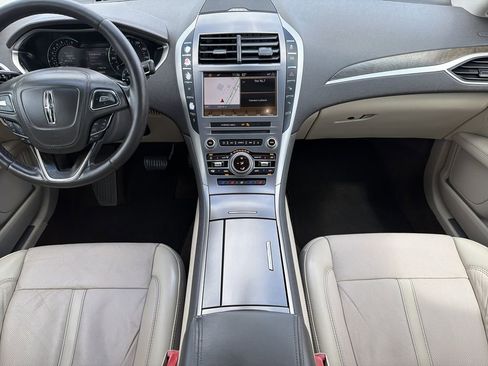 Used 2019 Lincoln MKZ Reserve FWD image 13