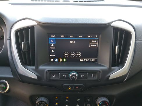Used 2024 GMC Terrain SLE FWD image 27