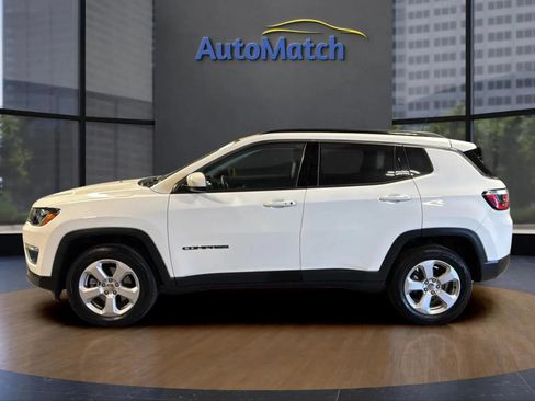 Used 2019 Jeep Compass Latitude w/ Popular Equipment Group AWD/4WD image 7