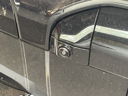 Used 2026 BMW M5 w/ Carbon Package AWD/4WD image 10