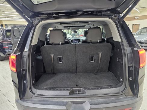Used 2017 GMC Acadia SLT FWD image 12