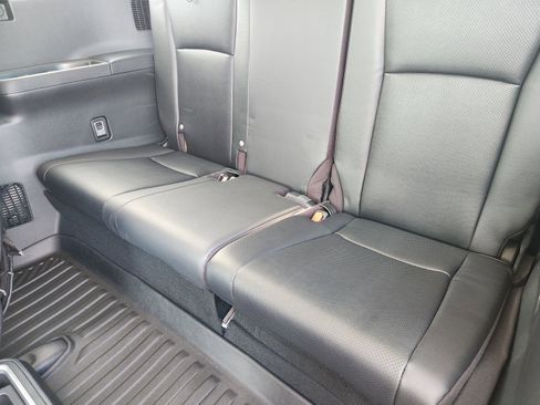 Used 2025 Toyota Grand Highlander AWD image 35