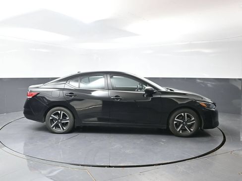 Used 2024 Nissan Sentra SV FWD image 3
