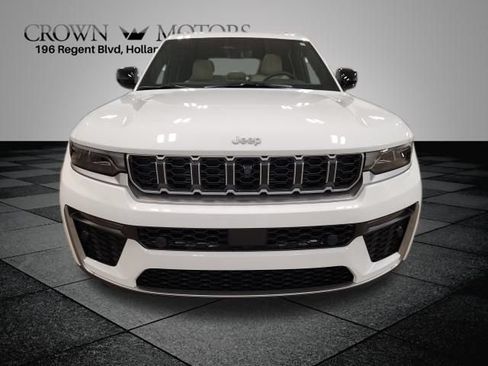 Used 2026 Jeep Grand Cherokee Limited w/ Luxury Tech Group II AWD/4WD image 8