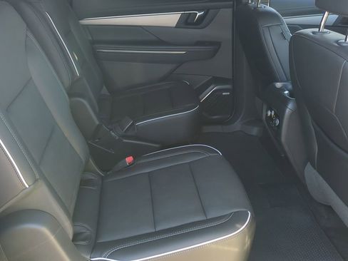 Used 2025 Buick Enclave Preferred image 27