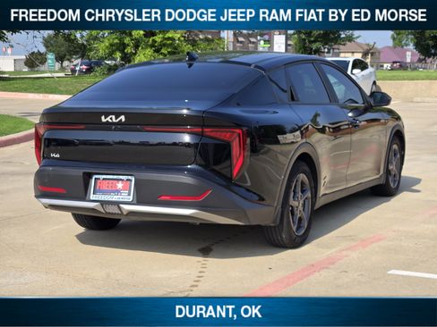 Used 2025 Kia K4 FWD image 3