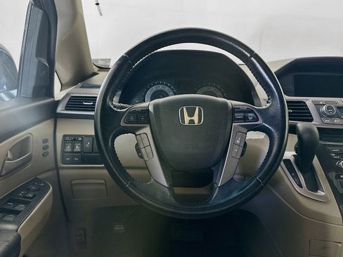 Used 2013 Honda Odyssey Touring image 17