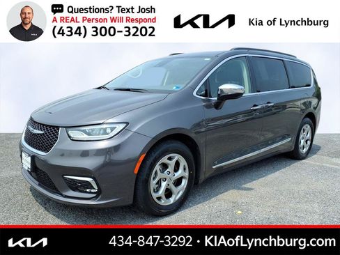 Used 2023 Chrysler Pacifica Limited FWD image 8
