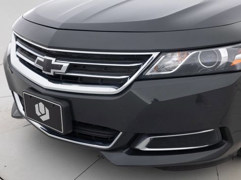 Used 2015 Chevrolet Impala LT w/ Convenience Package image 16