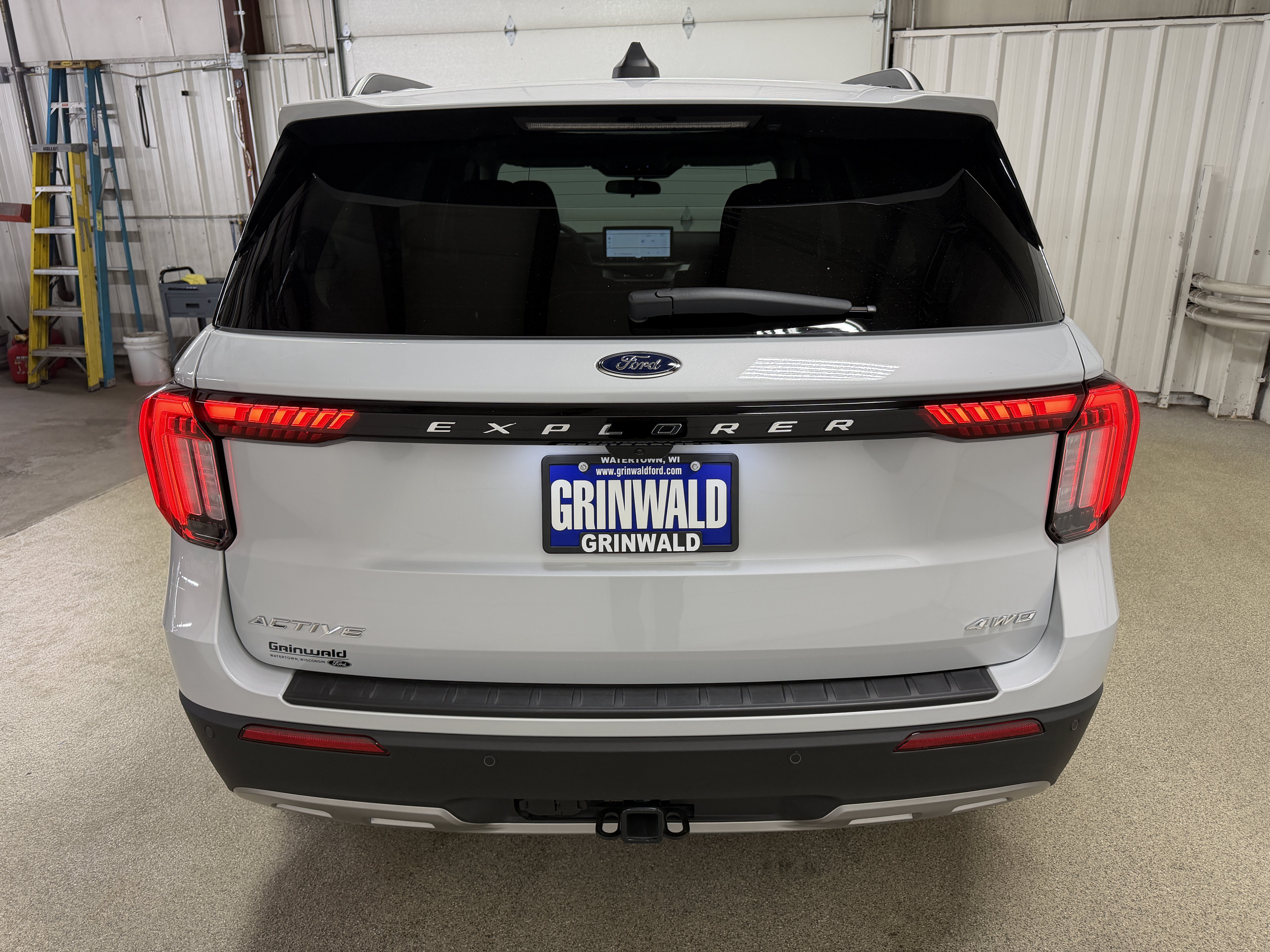 Used 2026 Ford Explorer Active w/ Active Comfort Package AWD/4WD image 27