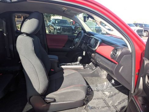 Used 2022 Toyota Tacoma SR5 RWD image 27