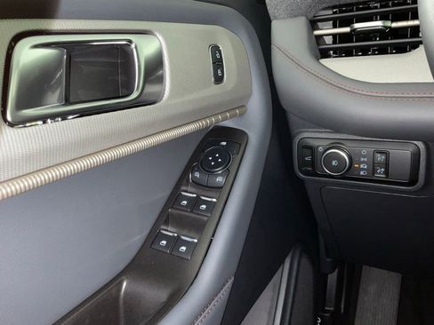 New 2026 Ford Explorer Active w/ Active Comfort Package RWD image 21