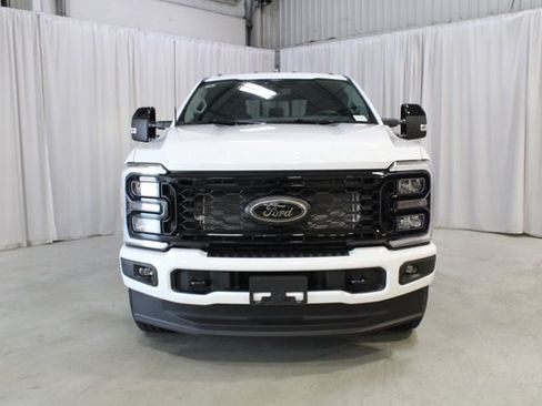 New 2026 Ford F250 Lariat w/ Black Appearance Package AWD/4WD image 37