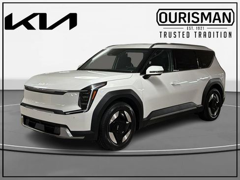 Certified 2024 Kia EV9 Wind AWD/4WD image 2