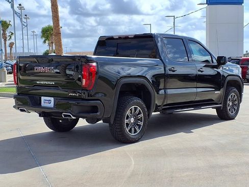 Used 2024 GMC Sierra 1500 AT4 w/ Technology Package AWD/4WD image 7