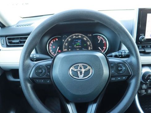 Used 2025 Toyota RAV4 XLE FWD image 20