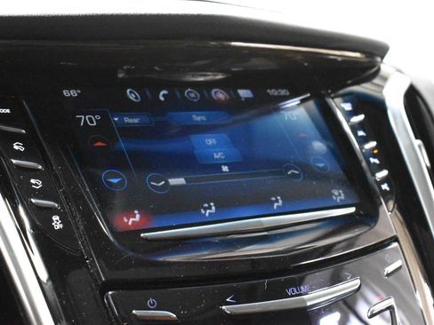Used 2020 Cadillac Escalade ESV Luxury AWD/4WD image 18