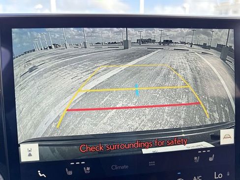 Used 2025 Lexus NX 250 FWD w/ Towing Package (2000 Lbs) image 17