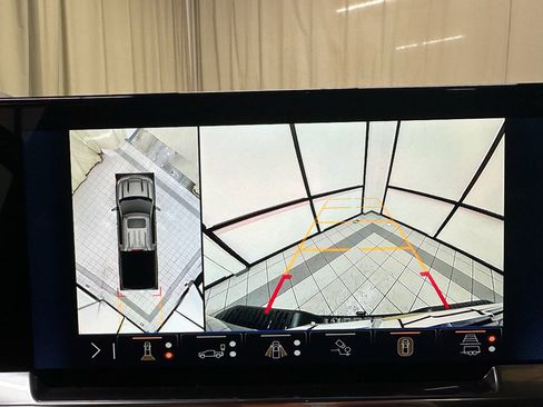 Certified 2024 Chevrolet Silverado 1500 High Country image 33