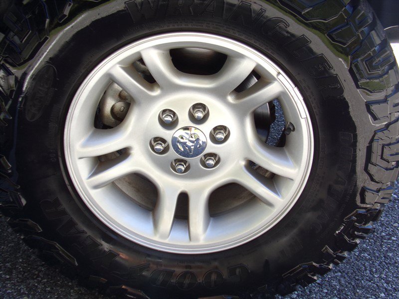 Used 2004 Dodge Dakota 4x4 Regular Cab w/ Tire & Handling Group image 13
