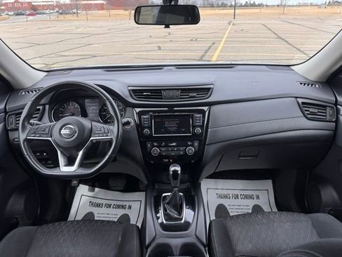 Used 2018 Nissan Rogue SV FWD image 16