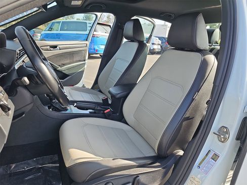 Used 2021 Volkswagen Passat 2.0T R-Line image 14