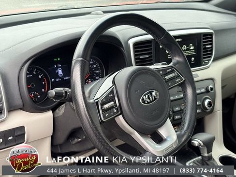 Certified 2020 Kia Sportage S w/ S Sunroof Package image 9