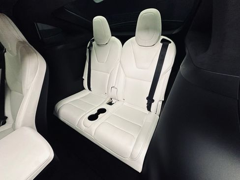 Used 2018 Tesla Model X 75D AWD/4WD image 27