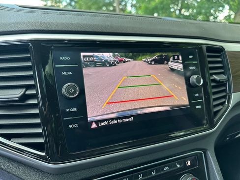 Certified 2023 Volkswagen Atlas SE w/ Panoramic Sunroof Package AWD/4WD image 14