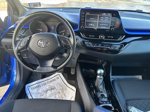 Used 2020 Toyota C-HR XLE image 11