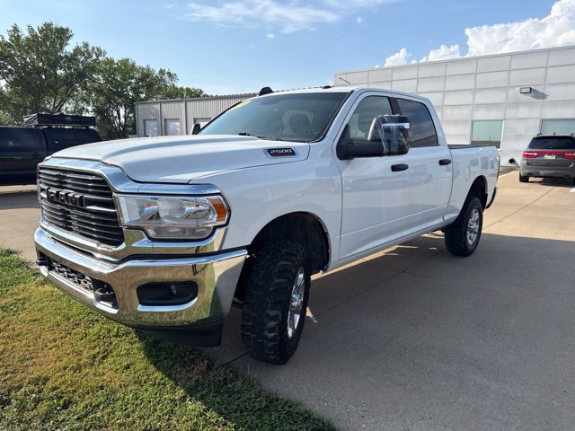Used 2024 RAM 2500 Big Horn AWD/4WD image 2