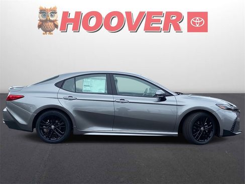 New 2026 Toyota Camry SE image 2