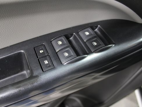 Used 2018 GMC Canyon 2WD Crew Cab w/ Convenience Package image 6