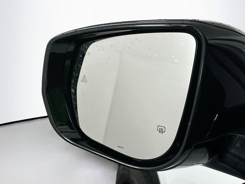 Used 2023 Jeep Grand Cherokee L Laredo image 16