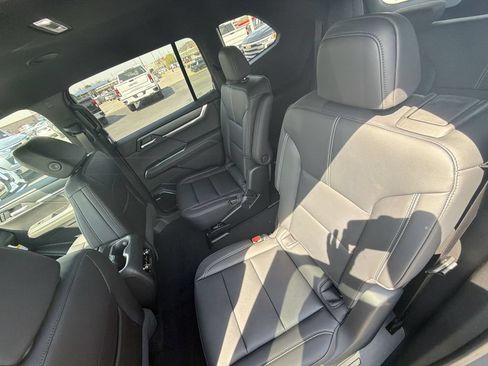 New 2026 GMC Acadia Elevation w/ Elevation Premium Package FWD image 22
