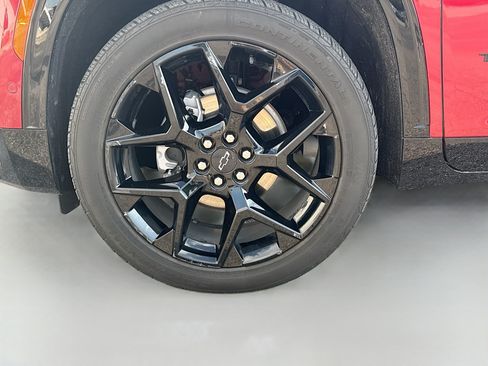 Used 2024 Chevrolet Traverse RS w/ LPO, Floor Liner Package FWD image 44