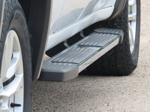 Used 2019 Chevrolet Silverado 1500 LT w/ All-Star Edition AWD/4WD image 13