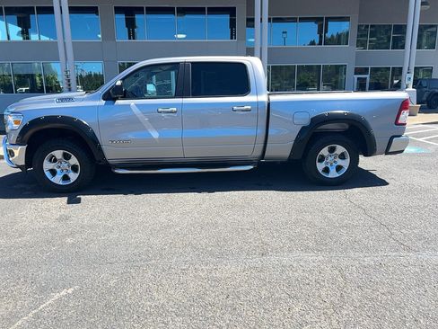 Used 2019 RAM 1500 Big Horn AWD/4WD image 11