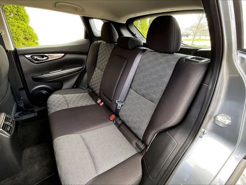 Used 2018 Nissan Rogue Sport SV AWD/4WD image 21