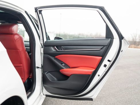 Used 2019 Honda Accord Sport image 49